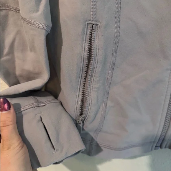 SOLD Lululemon Athletica Women's Light Gray Jacket - Picture 4 of 6